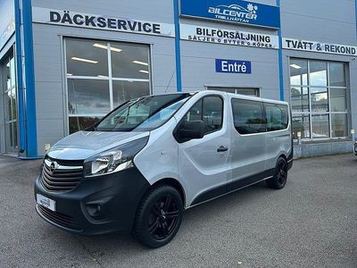 Grå Begagnad 2015 Opel Vivaro Minibuss | 94 500 kr (Dyr)