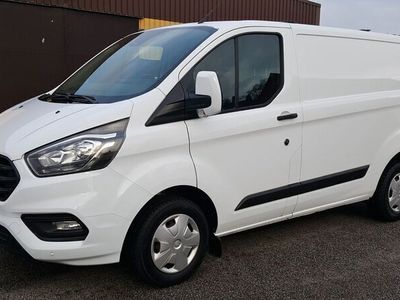 begagnad Ford Transit Custom 2.0 TDCi Backkamera Värmare Drag Skåp 2019, Minibuss