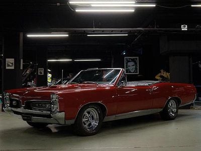 Röd Begagnad 1967 Pontiac GTO Sportkupé | 550 000 kr