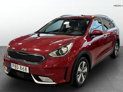 Begagnad Kia Niro 105 HK (77 kW) 2016 Röd SUV