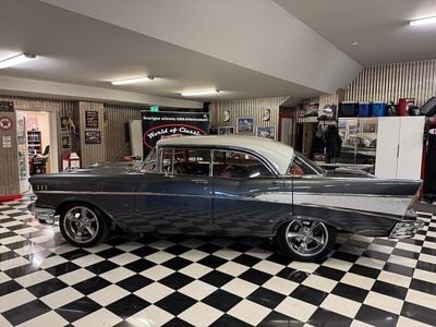 Gråmetallic Begagnad 1957 Chevrolet Bel Air Sedan | 395 000 kr