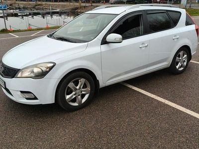 Vit Begagnad 2011 Kia Ceed Sportswagon Kombi | 23 000 kr (Marknadspris)