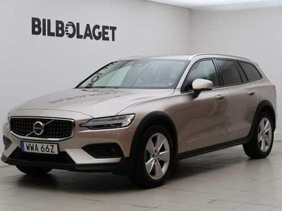 Begagnad 2024 Volvo V60 CC Kombi | 399 800 kr (Marknadspris)