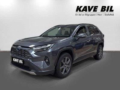 Mörkgrå Begagnad 2023 Toyota RAV4 Hybrid Executive SUV | 409 900 kr (Marknadspris)