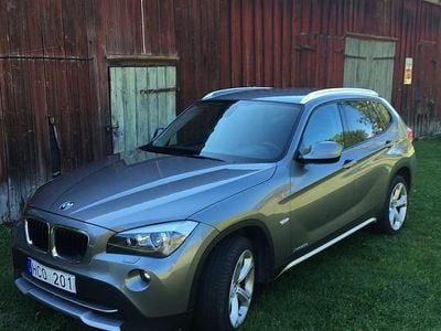 Grå metallic Begagnad 2010 BMW X1 SUV | 74 900 kr (Lite dyr)