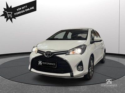 Begagnad Toyota Yaris Active 99 HK (72 kW) 2016 Vit Halvkombi