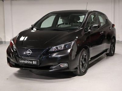 Begagnad Nissan Leaf Acenta 110 kW (150 HK) 2022 Svart Halvkombi