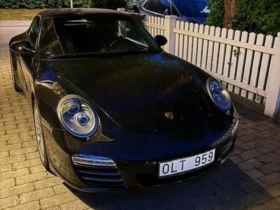 Svart cabriolet Begagnad 2009 Porsche 911 Carrera 4S Cab | 900 000 kr