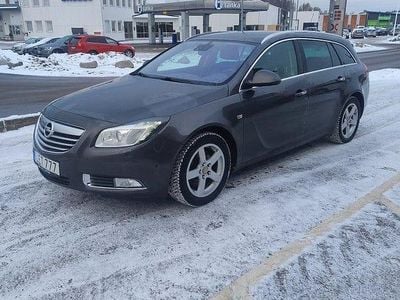 Grå Begagnad 2010 Opel Insignia Cosmo Kombi | 46 900 kr (Marknadspris)