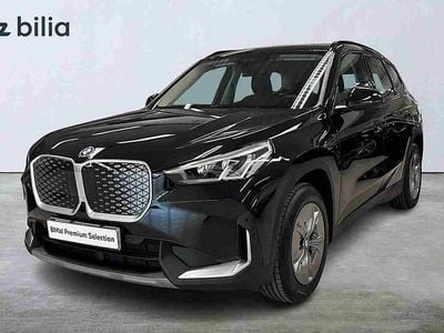 Svart Begagnad 2026 BMW iX1 SUV | 439 900 kr