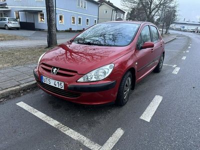 begagnad Peugeot 307 NYBESIKTIGAD & NYSKATTAD