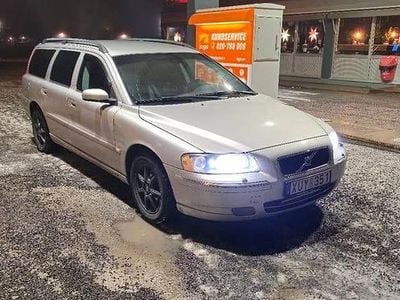 Begagnad 2006 Volvo V70 Kombi | 25 000 kr (Marknadspris)