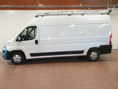 Vit Begagnad 2023 Citroën Jumper Minibuss | 423 750 kr