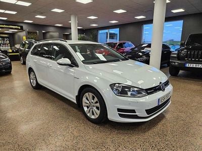 Vit Begagnad 2016 VW Golf VII Kombi | 119 900 kr (Marknadspris)