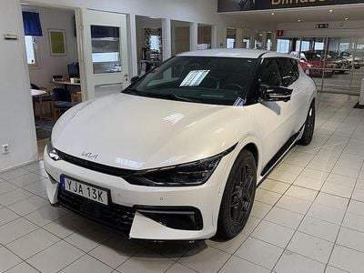 Vit Begagnad 2022 Kia EV6 GT-Line SUV | 429 700 kr (Marknadspris)
