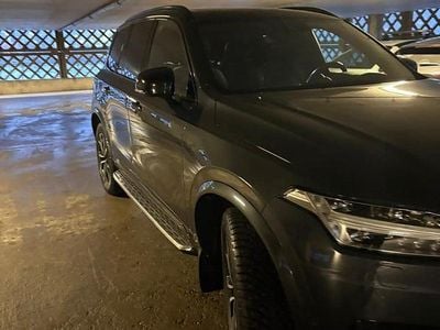 Grå metallic, Begagnad 2021 Volvo XC90 SUV | 550 000 kr (Marknadspris)