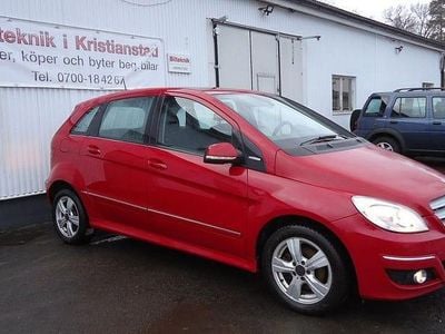 Röd Begagnad 2009 Mercedes 170 Halvkombi | 37 000 kr