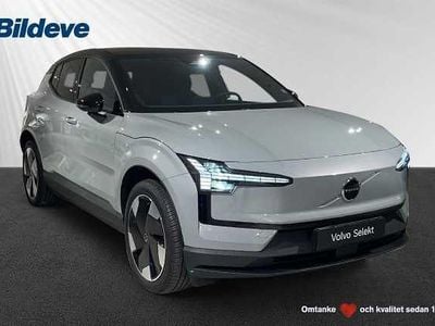 Grå Begagnad 2023 Volvo EX30 Plus SUV | 369 900 kr (Marknadspris)