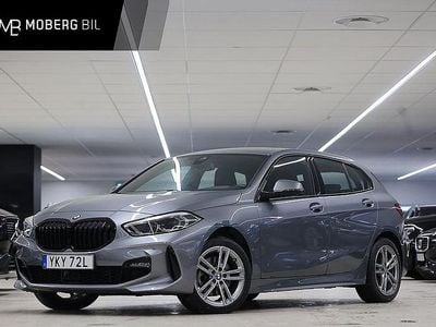 Begagnad BMW 118 Shadowline 136 HK (100 kW) 2022 Grå Halvkombi