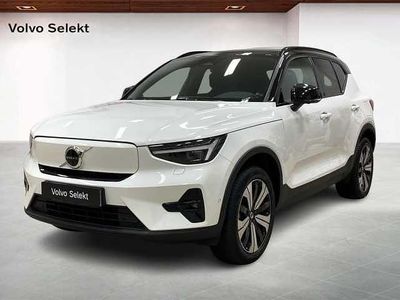 Vit Begagnad 2023 Volvo XC40 SUV | 399 000 kr (Lite dyr)