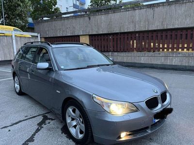 BMW 525