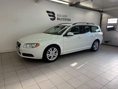 Vit Begagnad 2012 Volvo V70 Momentum Kombi | 99 800 kr (Marknadspris)
