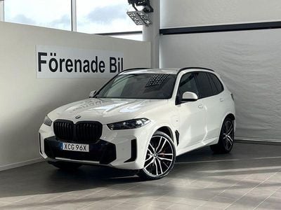Begagnad BMW X5 M Sport 313 HK (230 kW) 2024 Alpinvit SUV