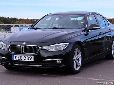 Begagnad BMW 330e Luxury Line 184 HK (135 kW) 2016 Svart Sedan