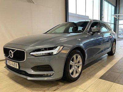 Ljusblå Begagnad 2017 Volvo V90 Momentum Kombi | 248 000 kr (Marknadspris)
