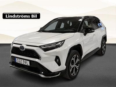 Vit Begagnad 2025 Toyota RAV4 Style | 579 900 kr (Lite dyr)
