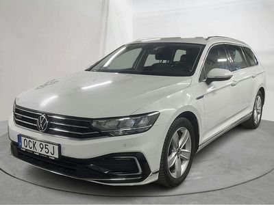 Begagnad VW Passat GTE 218 HK (160 kW) 2021 Vit