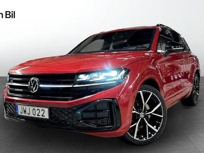 Röd Begagnad 2023 VW Touareg R-line SUV | 659 900 kr (Dyr)