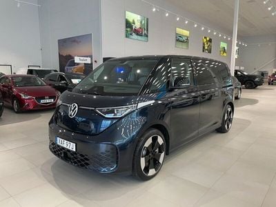 Blå Begagnad 2024 VW ID. Buzz Pro Minibuss | 812 427 kr