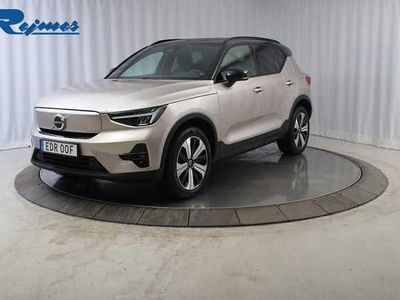 Ljusgrå Begagnad 2022 Volvo XC40 Plus SUV | 319 900 kr