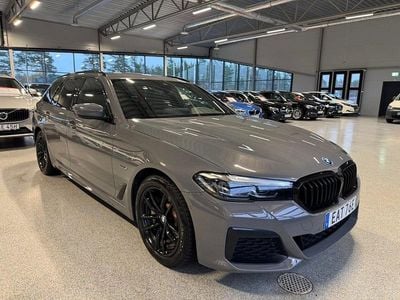 Grå Begagnad 2022 BMW 530 M Sport Kombi | 304 900 kr
