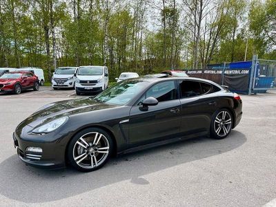 Porsche Panamera 4