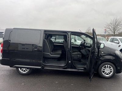 Svart Begagnad 2017 Peugeot Expert Van | 180 000 kr