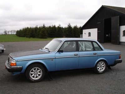 Begagnad Volvo 240 1985