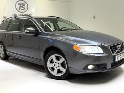 Begagnad Volvo V70 Momentum 163 HK (119 kW) 2011 Grå Kombi