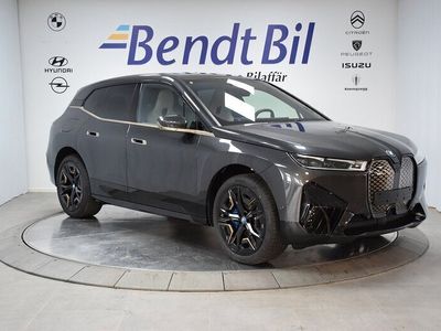 begagnad BMW iX xDrive40 / Alla paket / Luftfjädring / HK Ljud