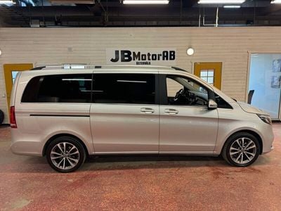 Mercedes V300