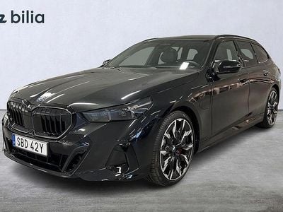 Svart Begagnad 2026 BMW 550e Comfort Edition Kombi | 999 900 kr