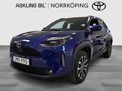 Blå Begagnad 2023 Toyota Yaris Hybrid Active | 269 000 kr (Marknadspris)