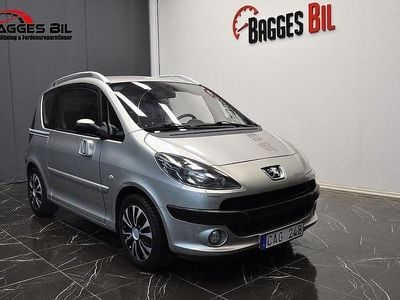 Silver Begagnad 2005 Peugeot 1007 S Minibuss | 28 900 kr