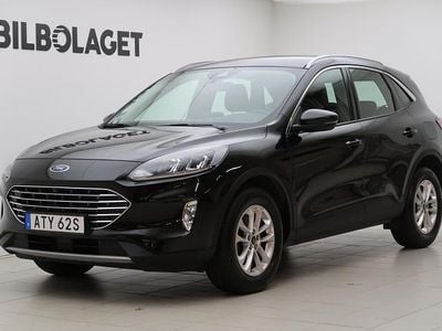 Svart Begagnad 2022 Ford Kuga Titanium SUV | 194 800 kr (Marknadspris)