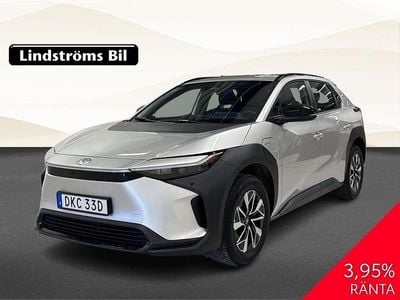 Silver Begagnad 2024 Toyota bZ4X Active SUV | 369 900 kr (Marknadspris)