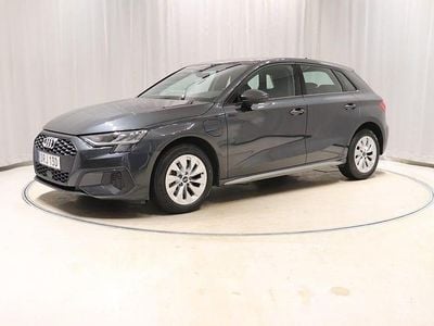 Begagnad Audi A3 150 HK (110 kW) 2023 Manhattangrå Sedan