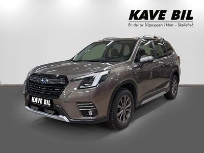 Ljusbrun Begagnad 2023 Subaru Forester Active SUV | 369 900 kr (Marknadspris)