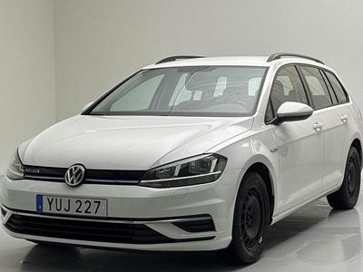 Vit Begagnad 2018 VW Golf VII | 129 000 kr (Marknadspris)
