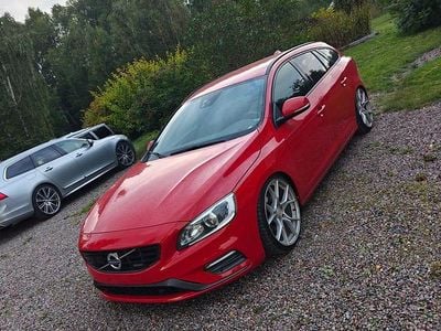 Begagnad Volvo V60 R-Design 190 HK (139 kW) 2018 Kombi
